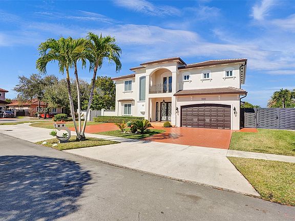 2nd image of 9065 NW 174th Ln