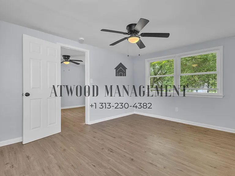 8283 Vaughan St — Photo 15