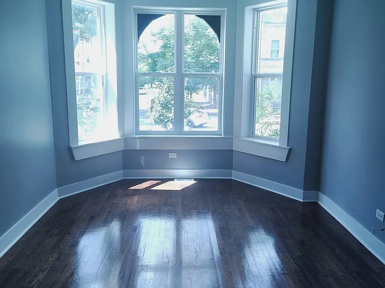 1661 S Homan Ave #GARDEN — Photo 2