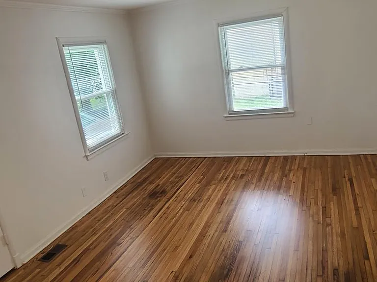 5927 E 4th Pl — Photo 2