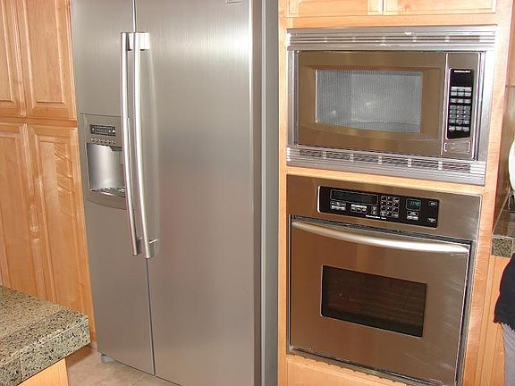 3rd image of 49104 Woodgrove Cmn