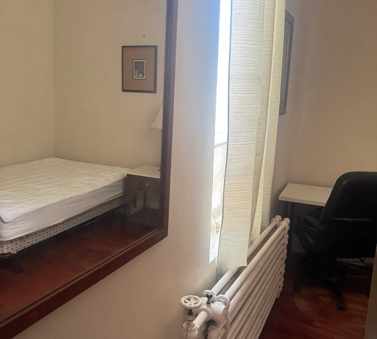 1 bed, 225 sqft, $855 — Photo 2