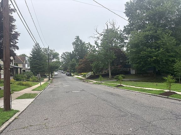 5th image of 725 Stokes Ave