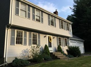 44 Hunter Rd, Uxbridge, MA 01569