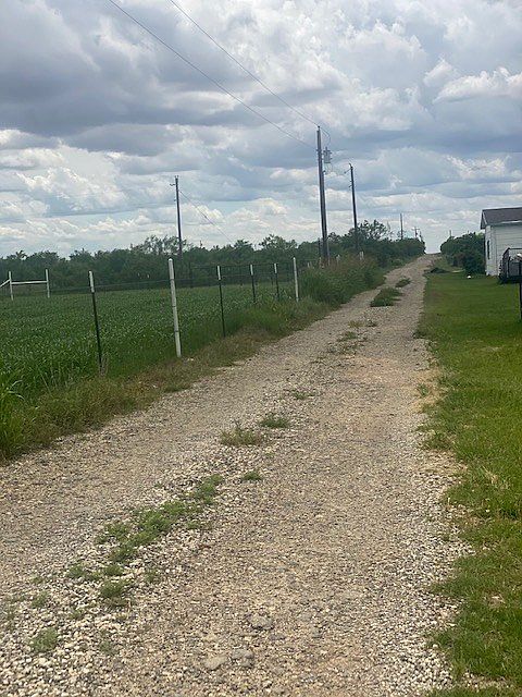 2nd image of 6486 Treece Rd