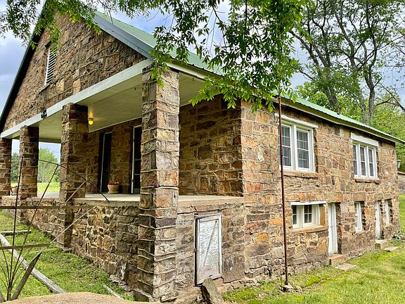 2nd image of 2347 County Road 3411