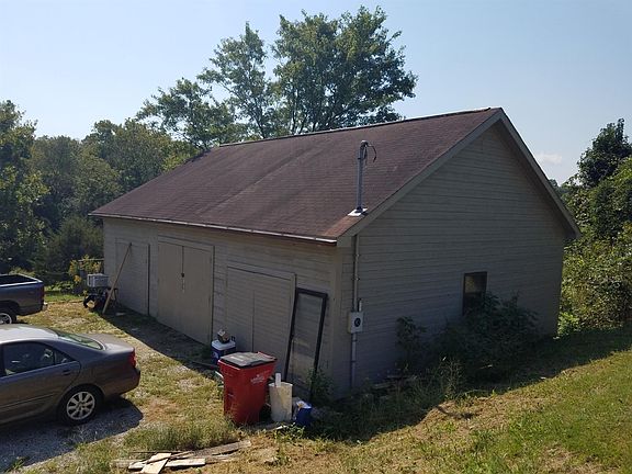 3rd image of 3533 Jones Ln