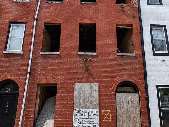 4th image of 1425 W Fayette St