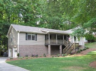 3233 Crossing Dr, Snellville, GA