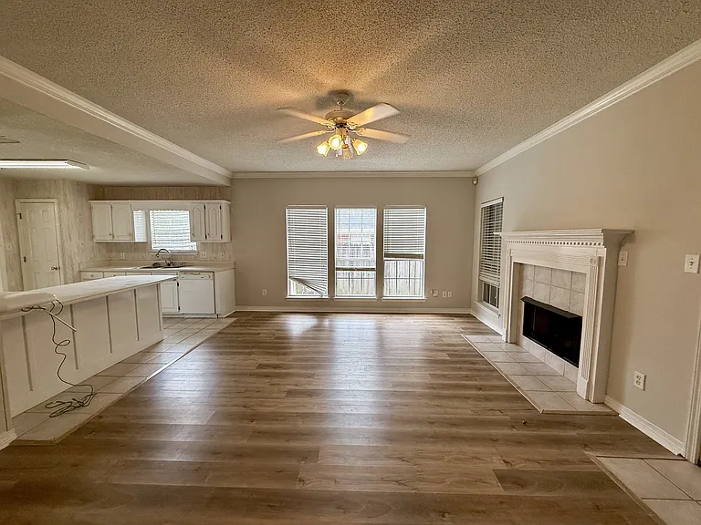 854 Louise Ave — Photo 4