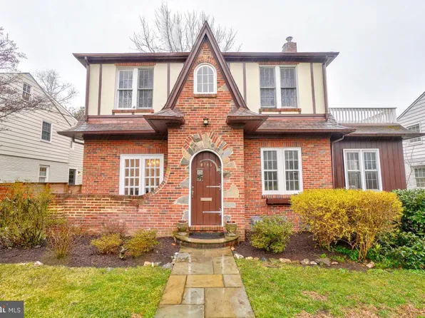 4946 Butterworth Pl NW, Washington, DC 20016