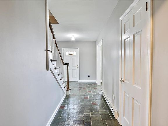 3rd image of 5012 Donna Dr