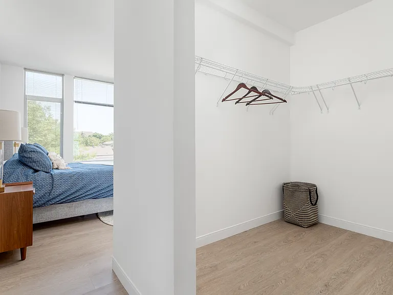 2 Bed / 2 Bath - 1,037 SF - Walk-In Closet