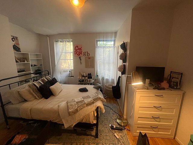 1st image of 93 E 7th St #2R