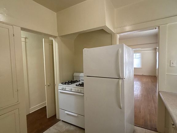 5th image of 1516-1522 E 1st St #0