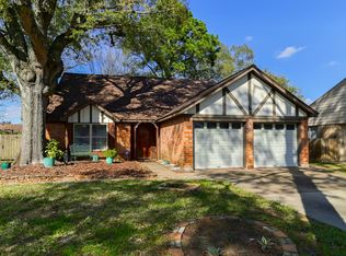 15711 Cavendish Dr, Houston, TX 77059