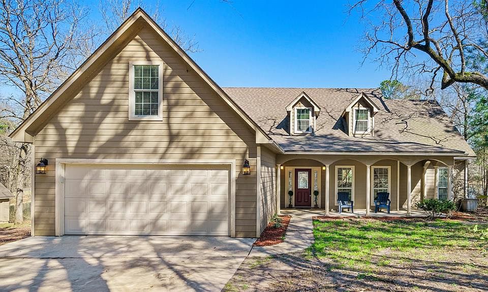 1st image of 125 Dogwood Ln