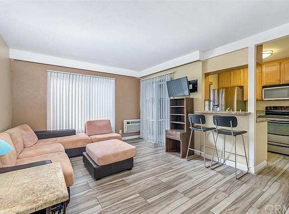 3rd image of 1345 Cabrillo Park Dr APT J13