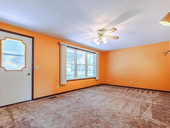 5th image of 848 5th St