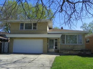 2937 W 99th St, Evergreen Park, IL
