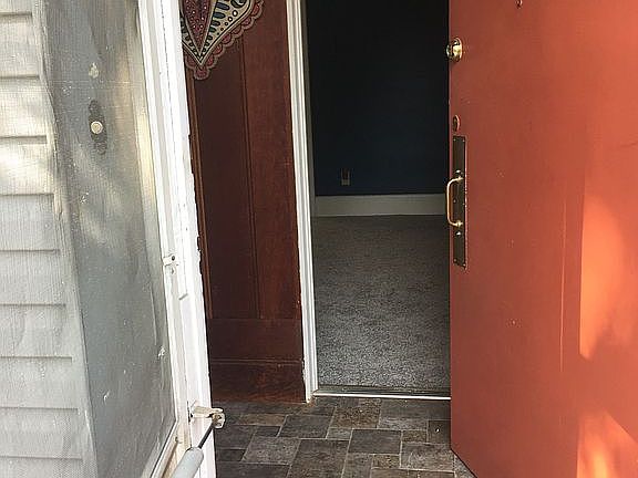 2nd image of 721 22nd St NW