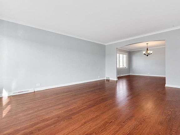 5th image of 4561 N Orange Ave