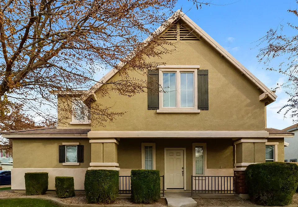 11987 W Belmont Dr