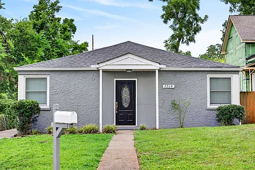 2209 Lindell Ave Photo 1