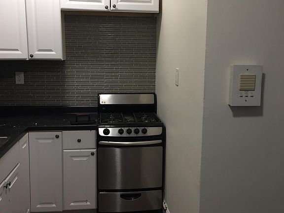 4th image of 2129 N Dayton St #0fucj7hq9
