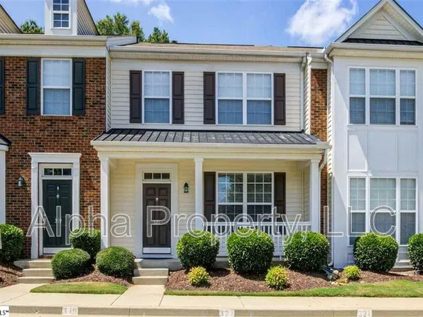 321 Intrepid Ct, Greer, SC 29650