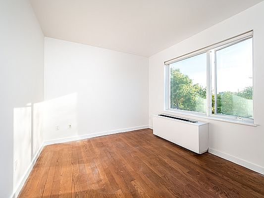 4th image of 1209 Dekalb Ave APT 113