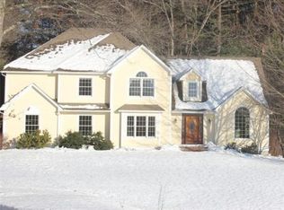 3 Montego Cir, Andover, MA 01810