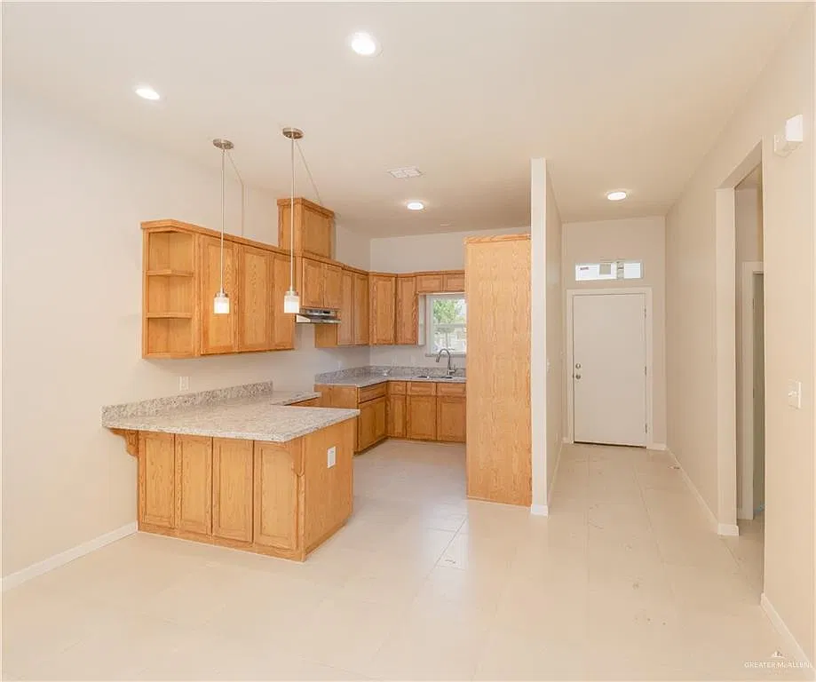 2 bed, 2.0 bath, 1245 sqft, $1,200 — Photo 2