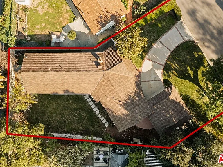 23153 Gonzales Dr — Photo 22