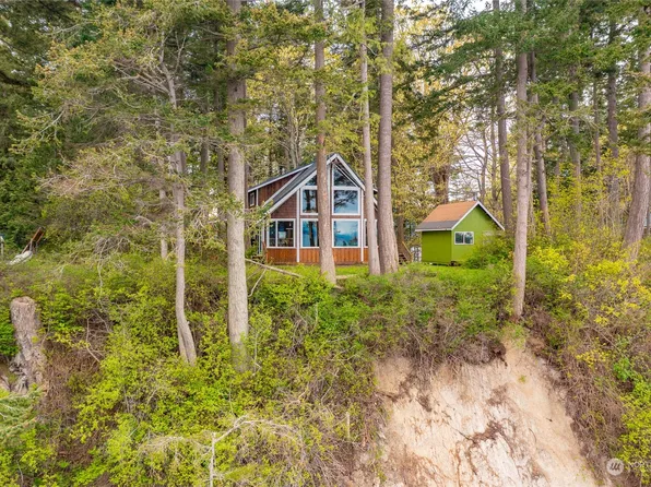 62 Eliza Island, Bellingham, WA 98225