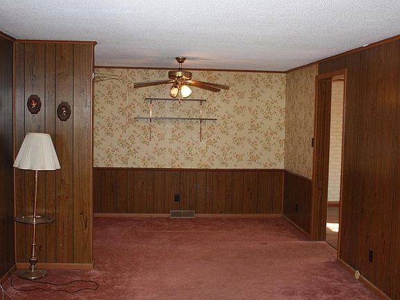 3rd image of 278 Casey Ln