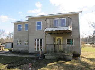 1006 E Pine River Rd, Midland, MI 48640
