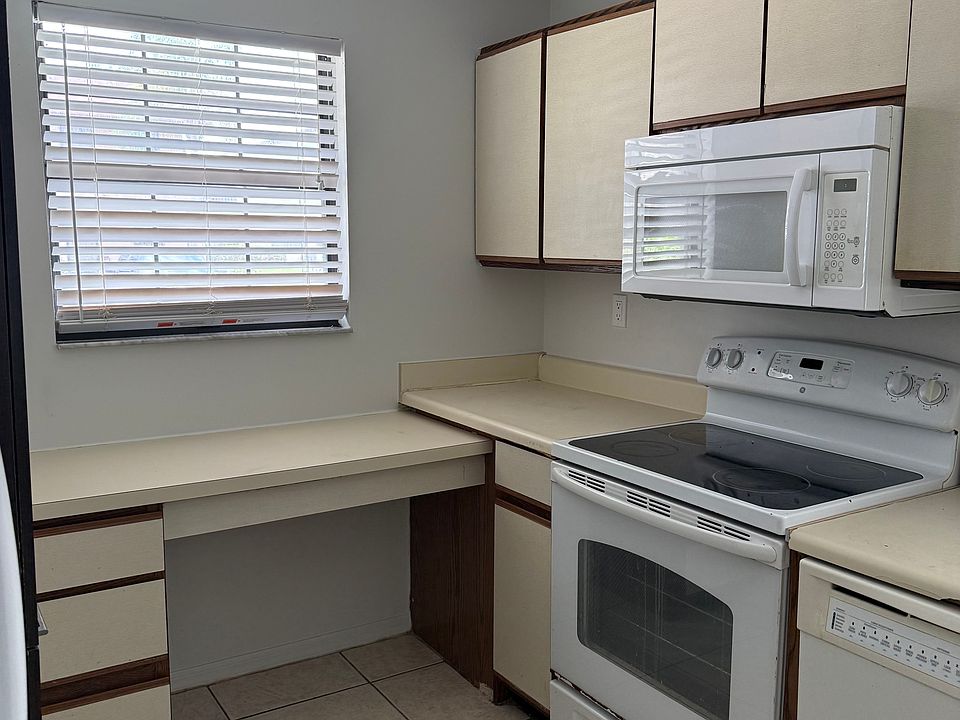 1st image of 5252 Treetops Dr