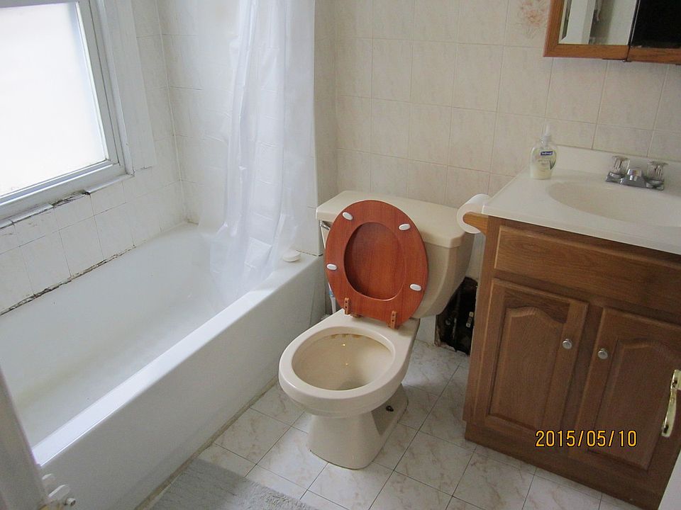 1st image of 131 Montrose Ave #B6
