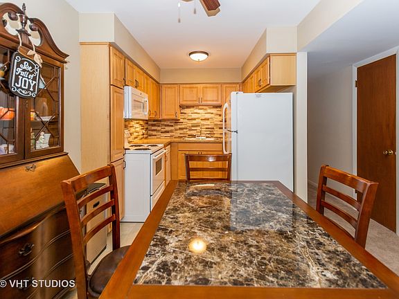 5th image of 6101 W 94th St APT A7