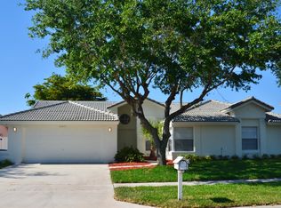 10871 Fox Glen Dr, Boca Raton, FL 33428