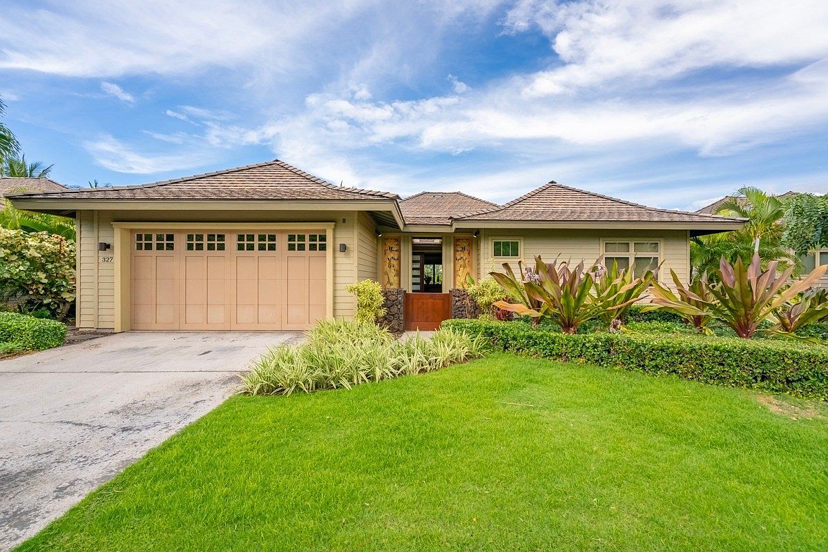 68 1122 North Kaniku Drive