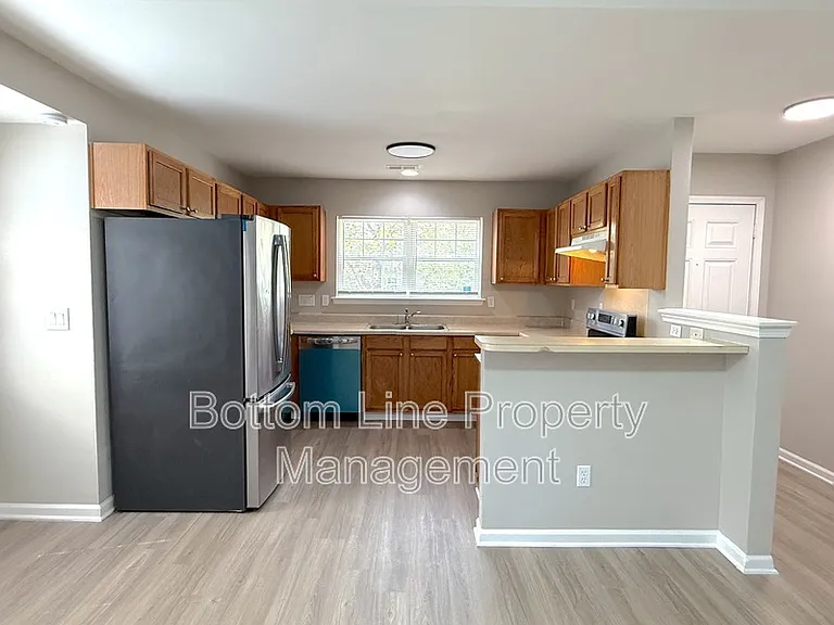3715 Bullard St — Photo 7