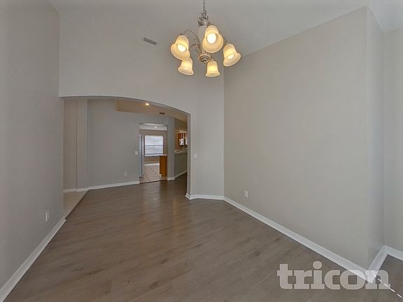 4th image of 31153 Whinsenton Dr