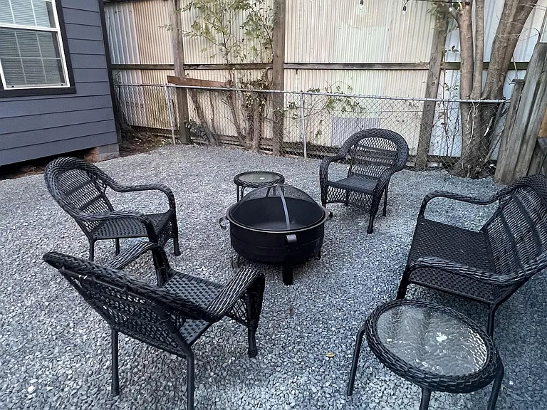 512 Dell Ct — Photo 11
