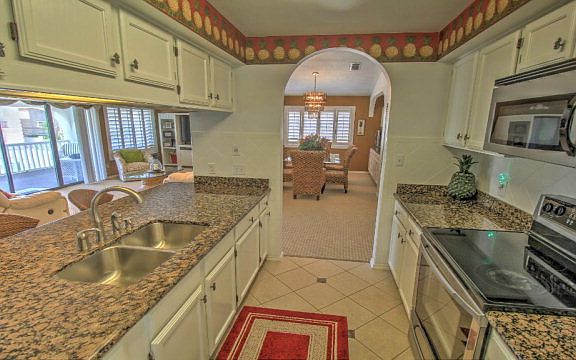 5th image of 216 W Carolyn Dr