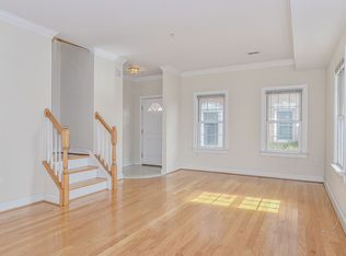 2264 S Garfield St #7, Arlington, VA