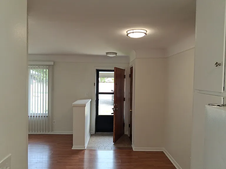 1830 N Main St #4 — Photo 13