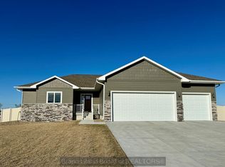 4034 Anne Marie Ave, Grand Island, NE 68803