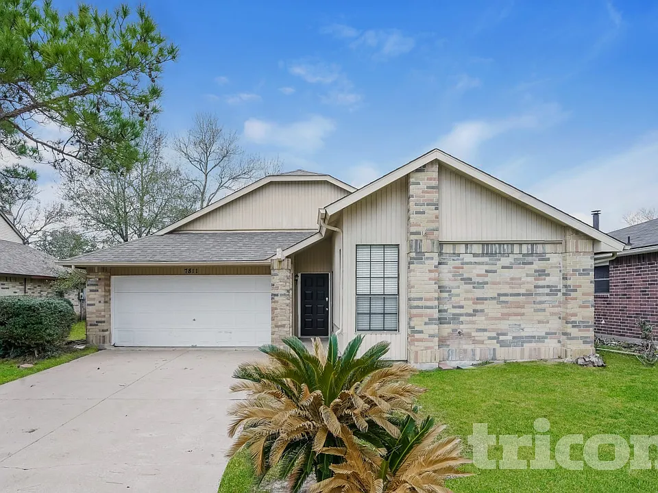 7811 Bluff Trail Dr